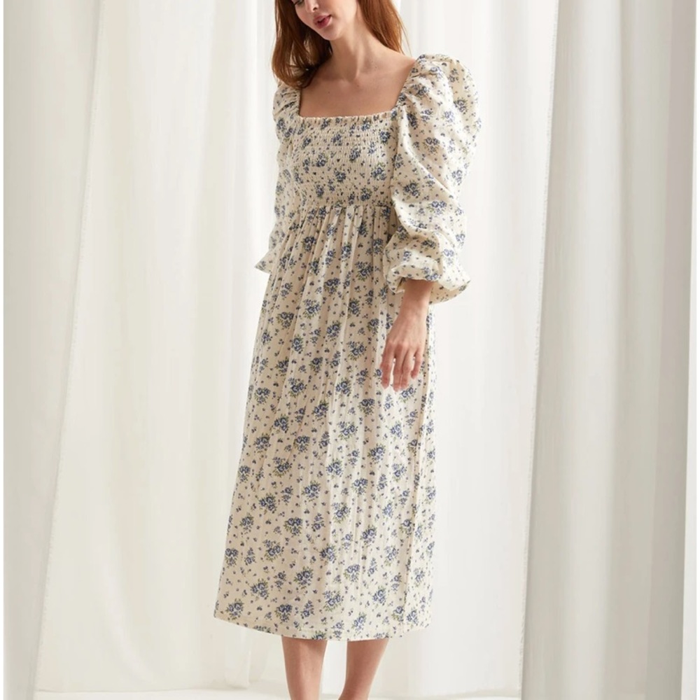 Nothing fits but aoi dress